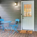2 King, Sleeps 9, Fair & Expo Ctr, Churchill, Bourbon Tours, Downtown, University Of Louisville, Foodie, Shopping, Nightlife!!