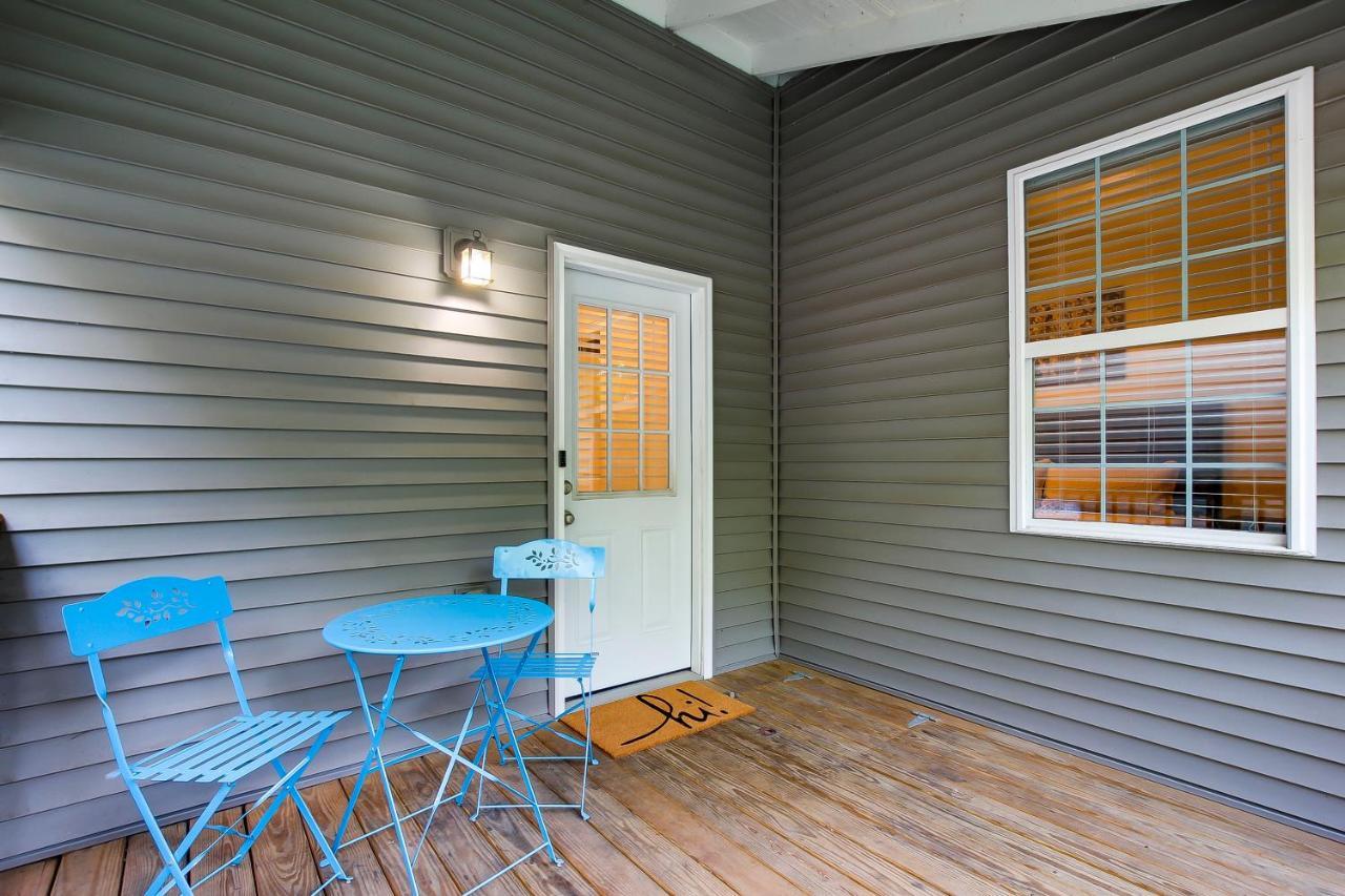Expo Center Retreat: Spacious Family Louisville
